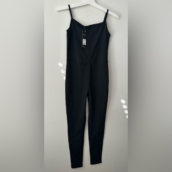 Fashion Nova All About Wellness Active Sport Jumpsuit Black Size: M (NWT) - Picture 4 of 9